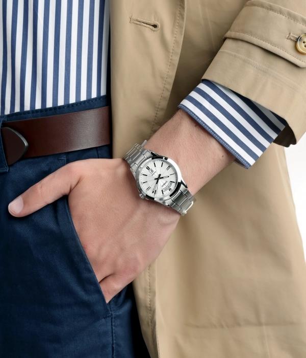 Casio MTP-1381D-7AVDF Casual Dress Analog Men's Watch